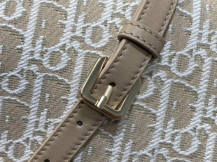 Dior Tote style 55 Beige 01A