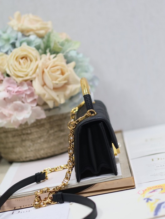 Dior Tote style 55 Black 01A 2