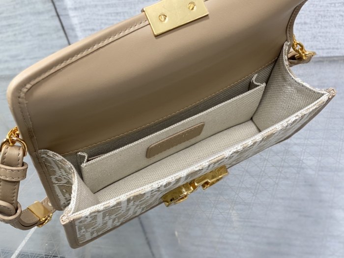 Dior Tote style 57 Beige 01A