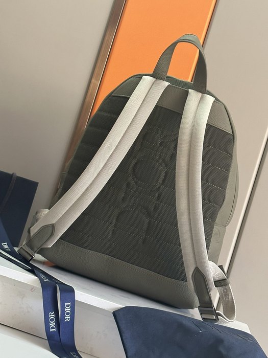 Dior Tote style 57 Green 01A