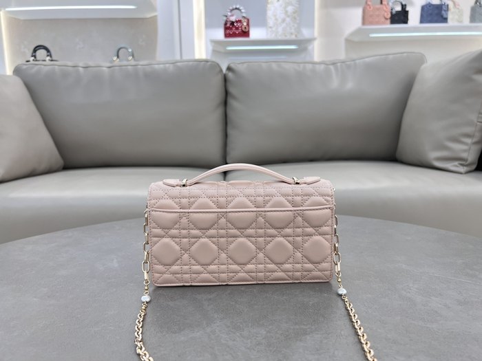 Dior Tote style 58 Beige 01A
