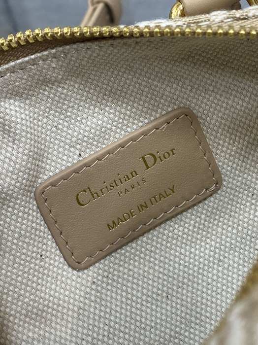 Dior Tote style 59 Beige 01A 2