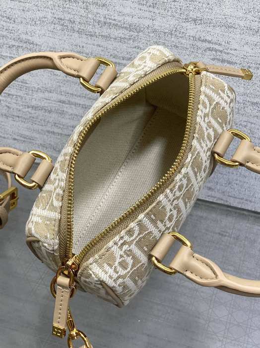 Dior Tote style 59 Beige 01A 2