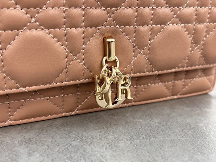 Dior Tote style 59 Beige 01A 3