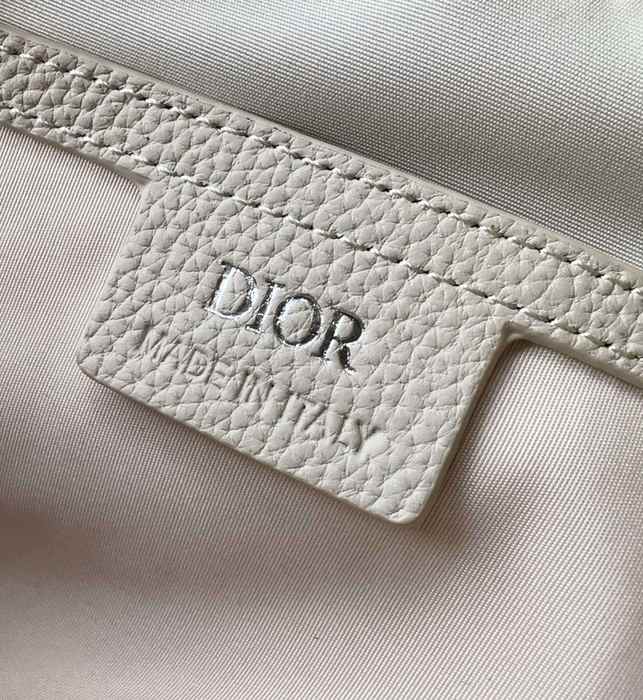 Dior Tote style 59 Beige 01A 4