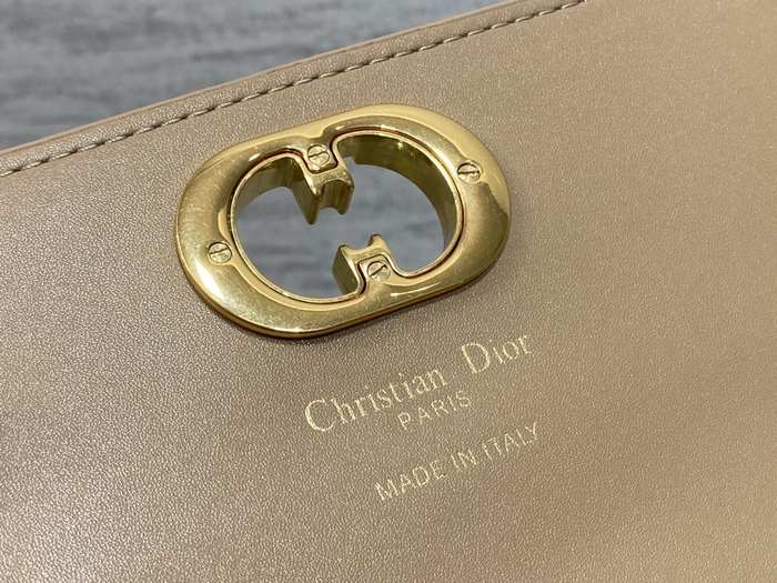 Dior Tote style 59 Beige 01A