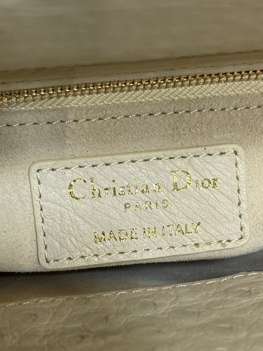 Dior Tote style 60 Beige 01A