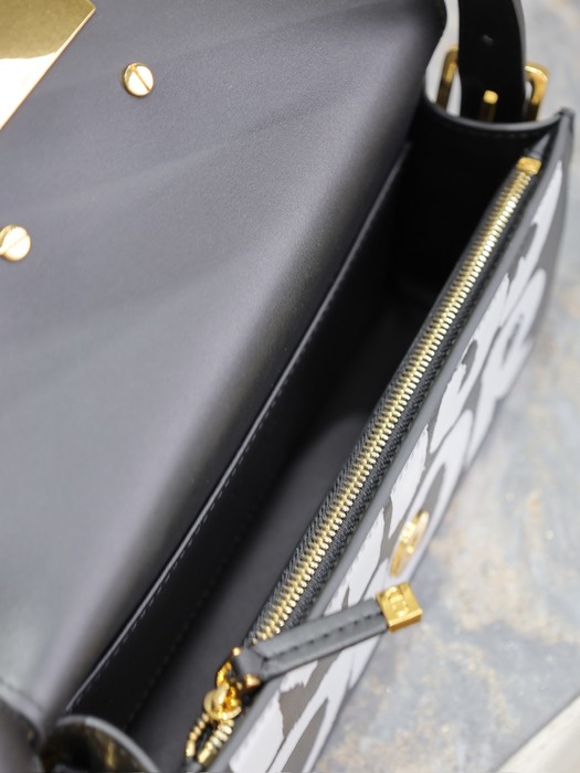 Dior Tote style 60 Black 01A 2