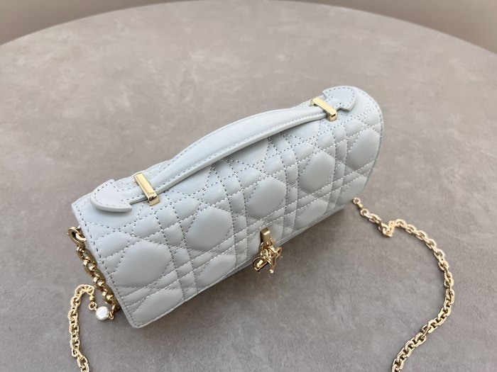 Dior Tote style 60 Grey 01A