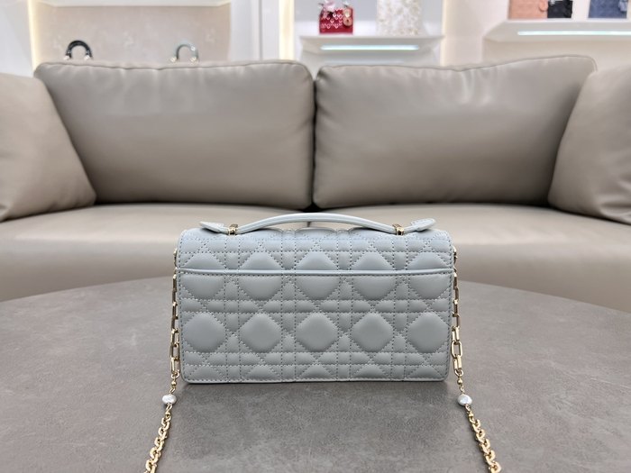 Dior Tote style 60 Grey 01A