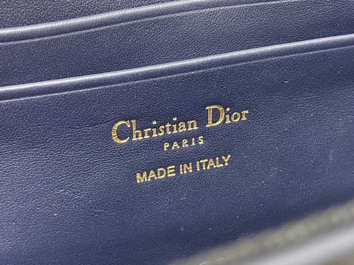 Dior Tote style 60 Navy 01A