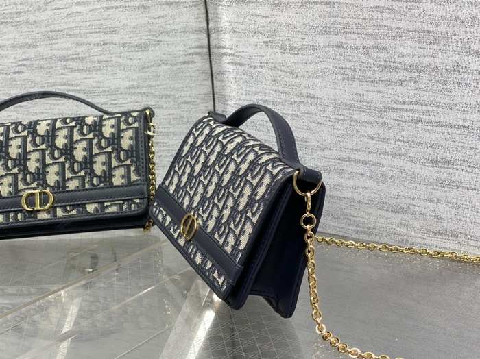 Dior Tote style 60 Navy 01A