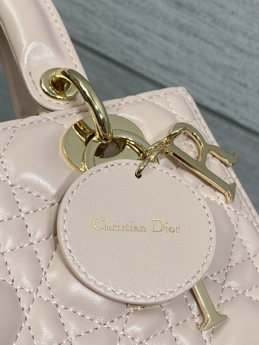 Dior Tote style 64 Beige 01A