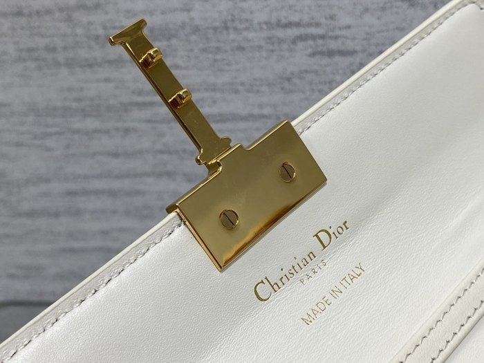 Dior Tote style 64 White 01A