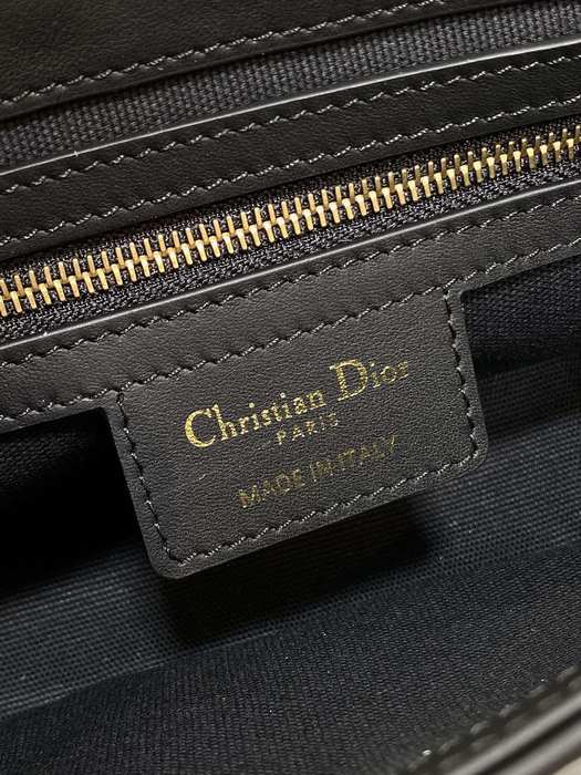 Dior Tote style 65 Black 01A 3