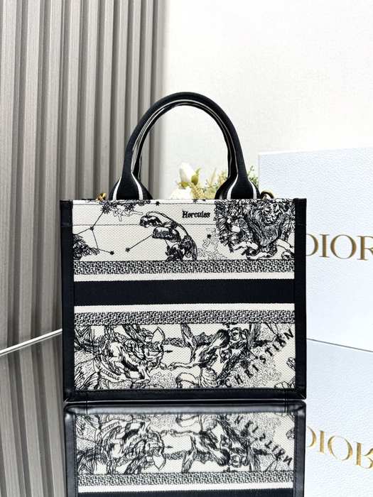 Dior Tote style 65 Black 01A 4
