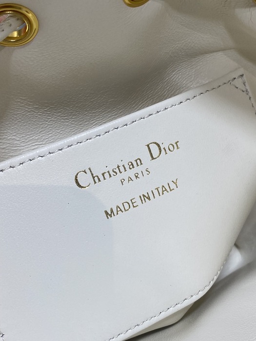 Dior Tote style 68 White 01A