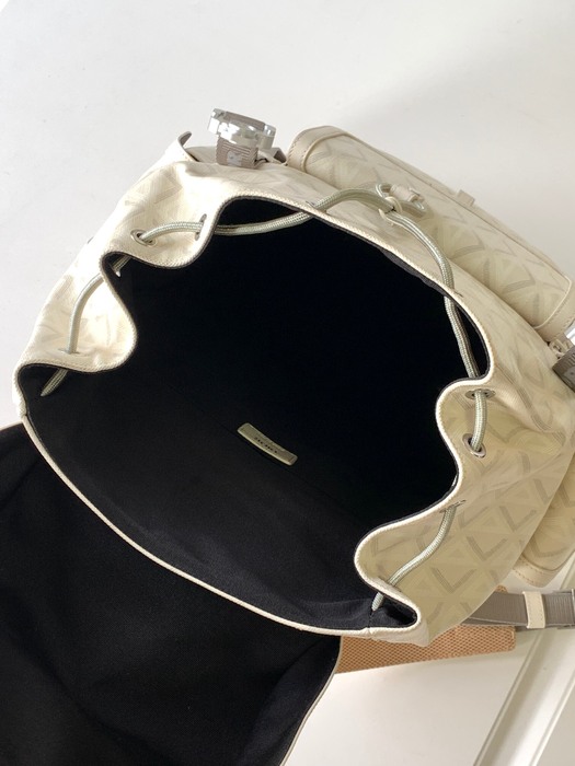 Dior Tote style 69 Beige 01A 2