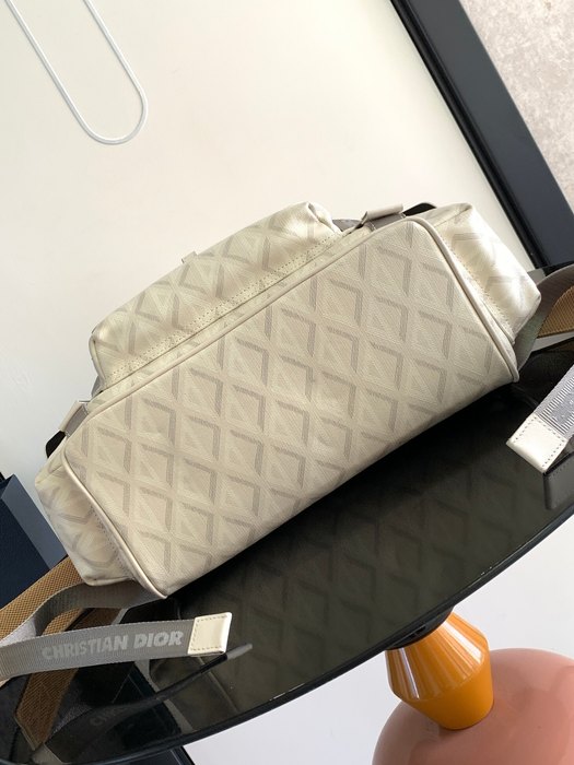 Dior Tote style 69 Beige 01A 2