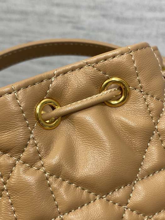 Dior Tote style 69 Beige 01A