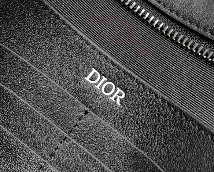 Dior Tote style 70 Black 01A 2