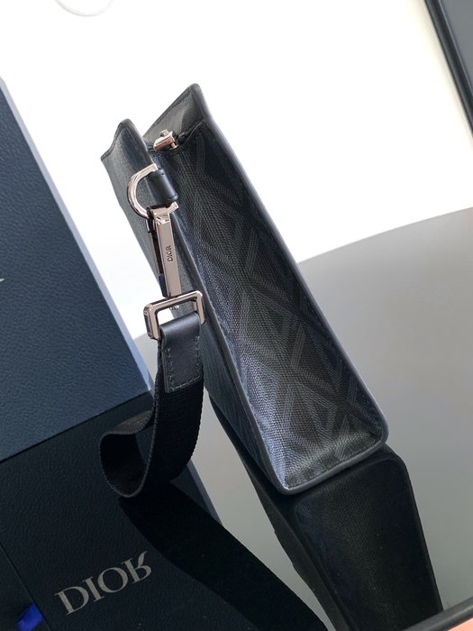 Dior Tote style 70 Black 01A 2