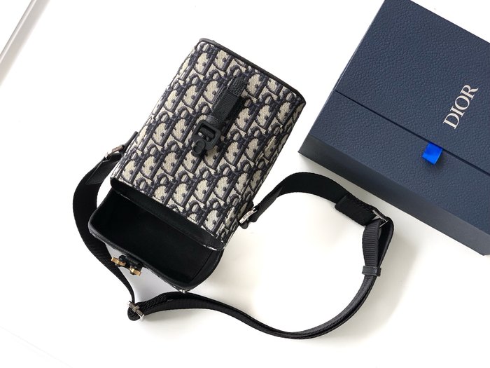 Dior Tote style 73 Beige 01A