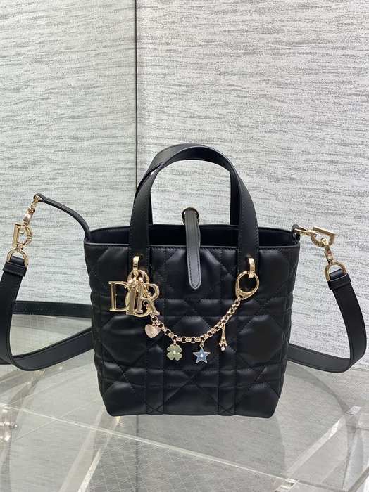 Dior Tote style 75 Black 01A