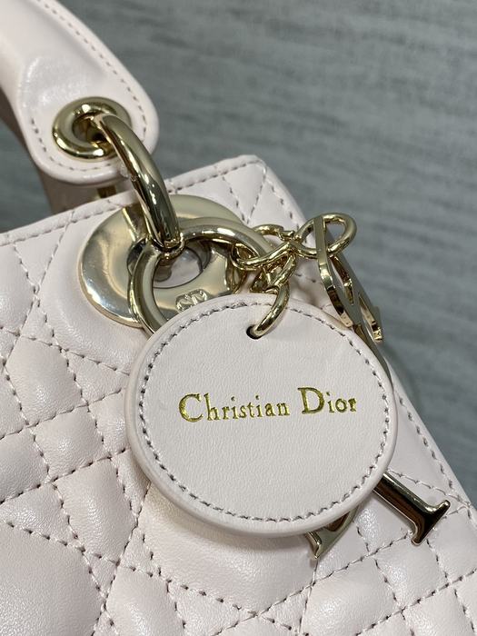 Dior Tote style 75 White 01A