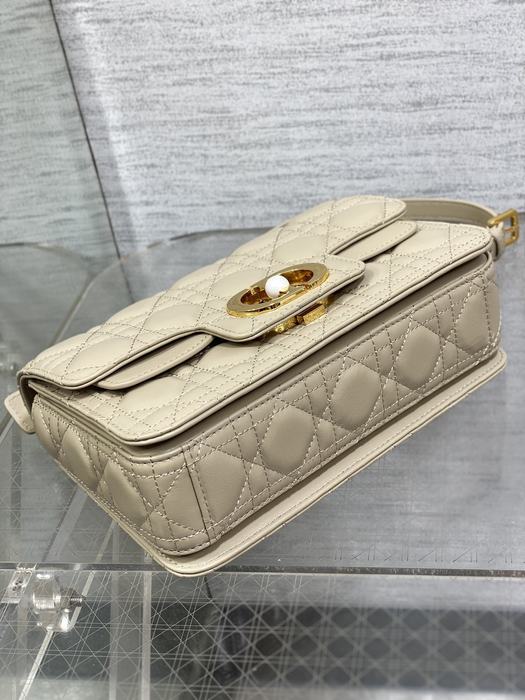 Dior Tote style 77 Beige 01A 2