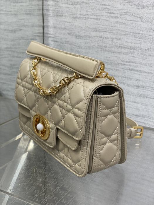 Dior Tote style 77 Beige 01A 2