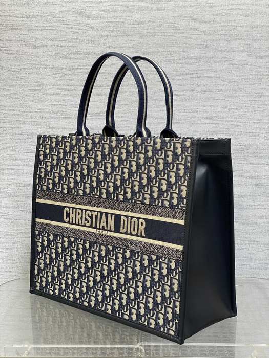 Dior Tote style 81 Navy 01A