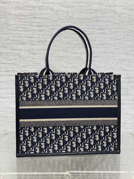 Dior Tote style 82 Navy 01A 3
