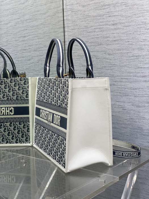Dior Tote style 82 Navy 01A