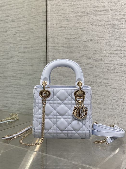 Dior Tote style 82 White 01A