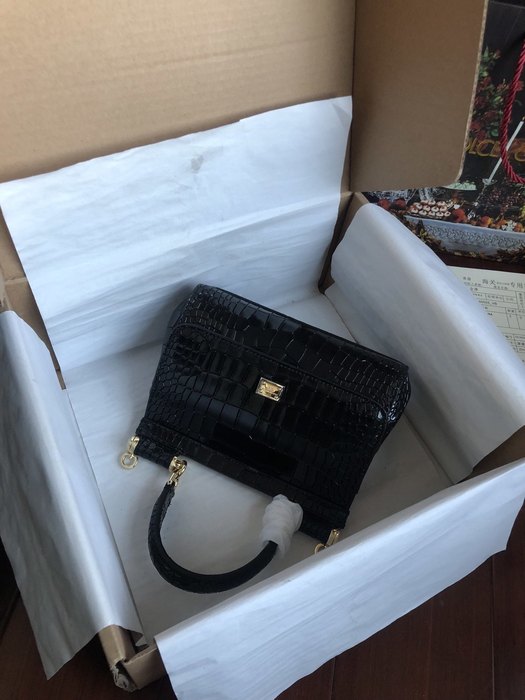 DolceGabbana DG 20cm HANDBAG color 95A