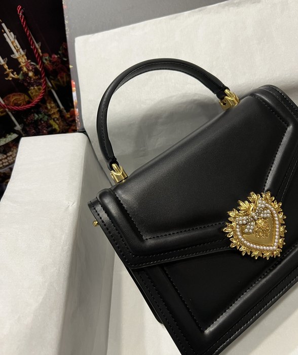 DolceGabbana Elegant Tote Beige 01A 2