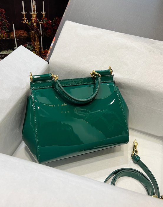 DolceGabbana Stylish Tote with Structured Design Green 01A