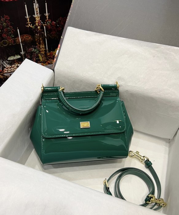 DolceGabbana Stylish Tote with Structured Design Green 01A