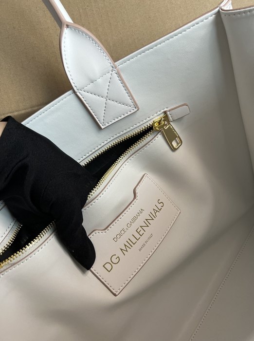 DolceGabbana Stylish Tote with Structured Design White 01A