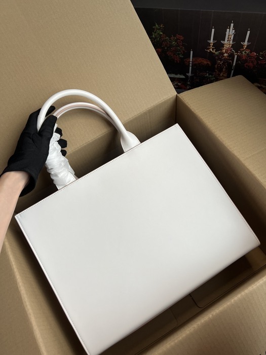 DolceGabbana Stylish Tote with Structured Design White 01A