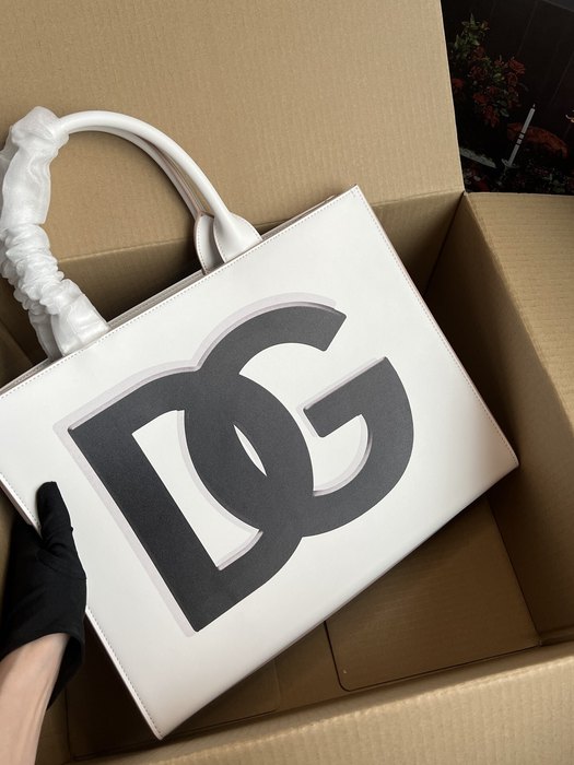 DolceGabbana Stylish Tote with Structured Design White 01A