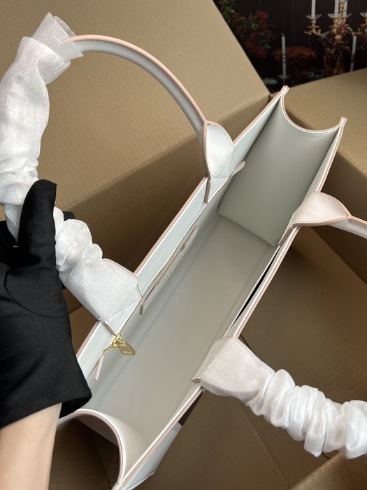 DolceGabbana Stylish Tote with Structured Design White 01A