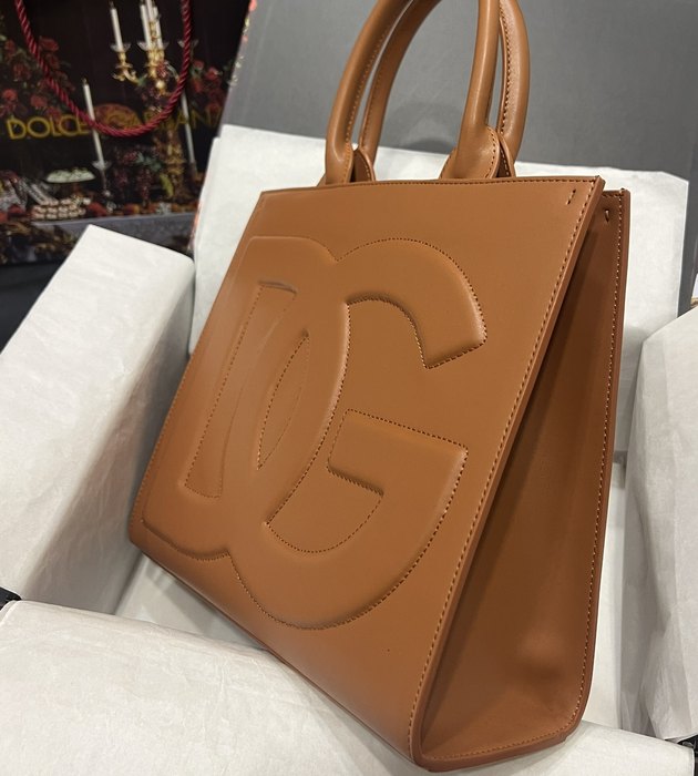 DolceGabbana Tote Bag with sleek design Tan 01A