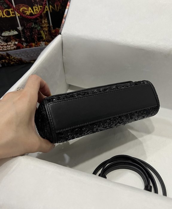 DolceGabbana Tote bag with stylish features Beige 01A