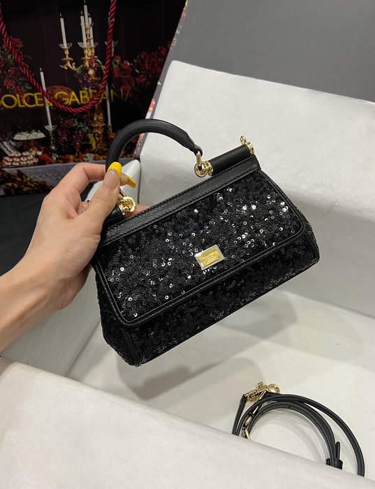 DolceGabbana Tote bag with stylish features Beige 01A