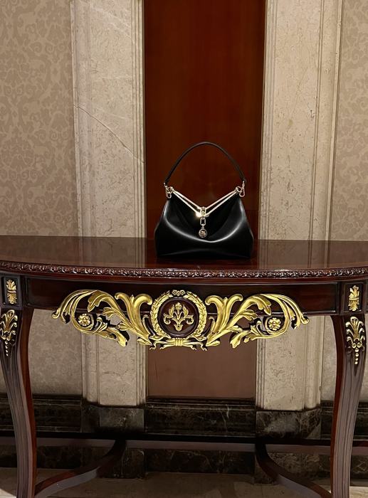 DolceGabbana Tote bag with stylish features Burgundy 01A