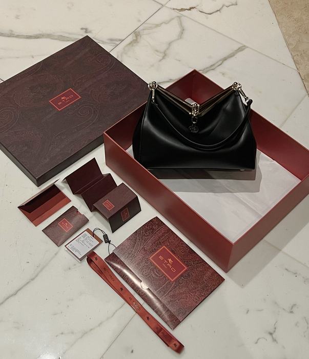 DolceGabbana Tote bag with stylish features Burgundy 01A