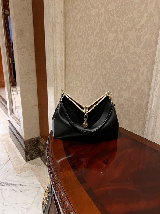 DolceGabbana Tote bag with stylish features Burgundy 01A