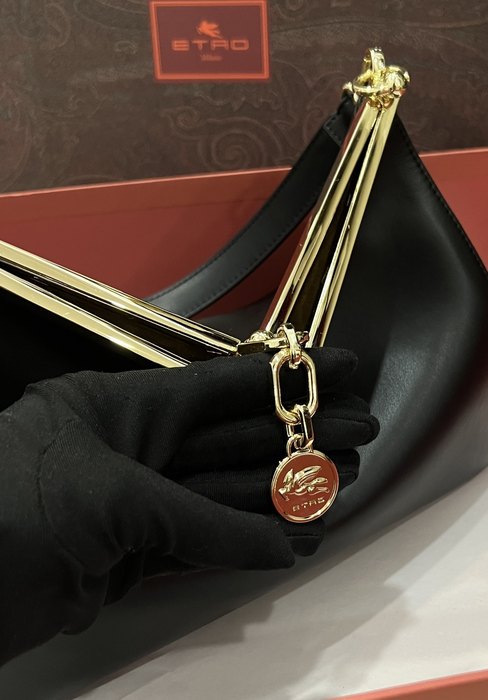 DolceGabbana Tote bag with stylish features Burgundy 01A